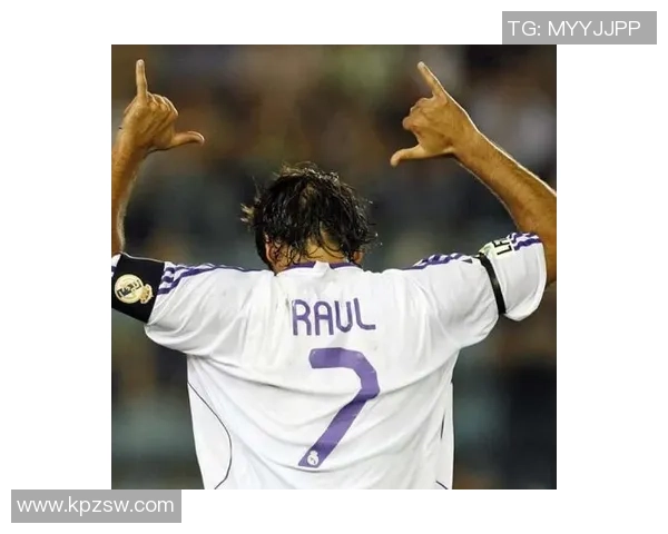 缅怀已逝世界足坛巨星回顾辉煌时刻与永恒传奇 缅怀已逝世界足坛巨星回顾辉煌时刻与永恒传奇