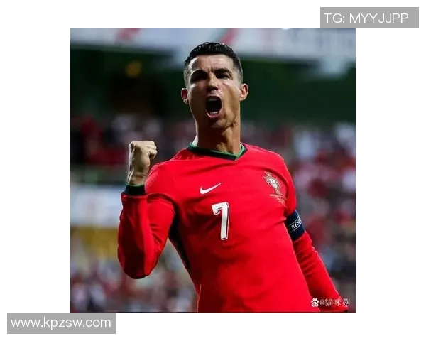 足球界百年传奇之100号球星的辉煌历程与影响力分析 足球界百年传奇之100号球星的辉煌历程与影响力分析